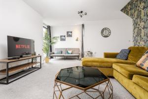 Chic 3bd Manchester Abode with Pool Table - Etihad - COOP Live - Free Parking