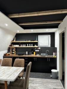 Planinska vila KTM Lisine