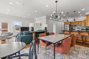 Duckworth 2 Kings Penthouse Harbour Vws