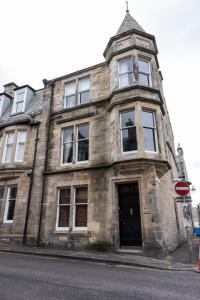 Large St Andrews townhouse, close to old course