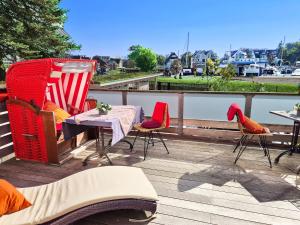 Strandvilla Hafenloge - stilvoll wohnen direkt am Niendorfer Hafen