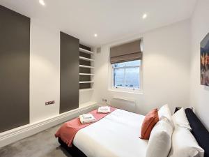 Luxury Soho Apartment R10