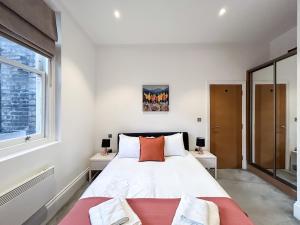 Luxury Soho Apartment R10