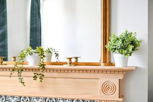 Luxury Victorian 2 bed property in Clapham North