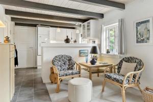 Natural Gem Between Heath And Dunes