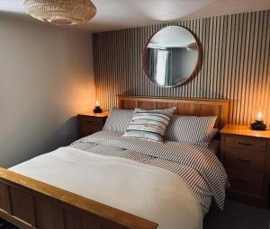 Hanger Farmhouse Hideaway