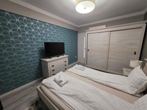 Medical District Urban Apartment with Undergroud Parking