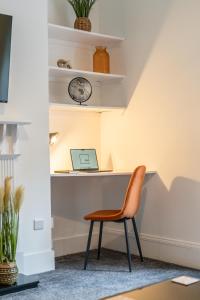 Stylish 1-Bed Apartment in Rosemount