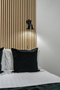 Bright 1BR Stay in Aberdeen Sleeps 2