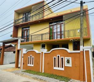 Golden Villa