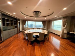 Ultra Luxury 5BR Penthouse in Manila Bay Rizal Park