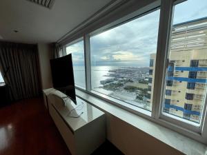 Ultra Luxury 5BR Penthouse in Manila Bay Rizal Park