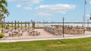 Tranquil Gulf Front 2 Bedroom 2 Bath Condo in Clearwater Beach, 55 and over, 3 Month Minimum