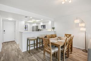 Tranquil Gulf Front 2 Bedroom 2 Bath Condo in Clearwater Beach, 55 and over, 3 Month Minimum