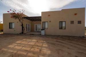 2 bed2bath - family vacation home in beach resort