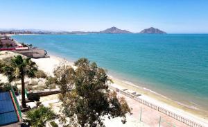 San Felipe Paradise Rental Villa - Beachfront + WiFi