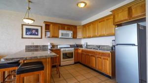 Villa Las Palmas Luis condo 1