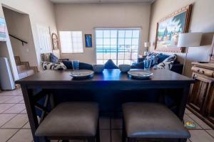 Villa Las Palmas Beachview Rental - Casita de Playa