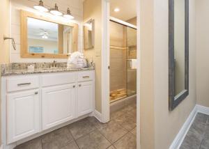 Phoenix IV 4121 condo