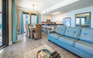 Phoenix IV 4121 condo