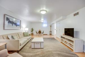 Walk to Shops at Belmar Denver Area Home Base