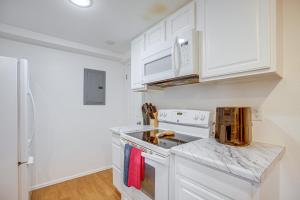 Walk to Shops at Belmar Denver Area Home Base