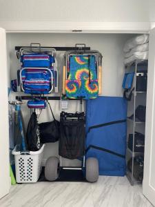 Beachfront Bliss, King Bed, Heated Pool and Ocean Views!