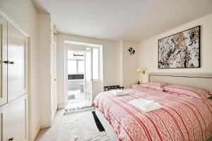 Chelsea Modern - Stylish Hideaway