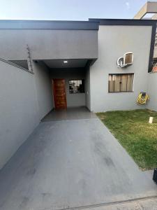 Casa garagem caminhonete exceto Dodge Ram, 2 quartos, espaço para 6 pessoas