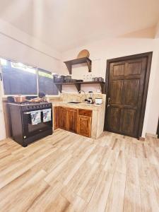 Kame House, Tortuguero