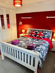 Themed Cosy Home by Cannock Chase Forest
