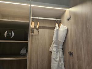 Halong Bay, phòng đẹp giá rẻ by Ana