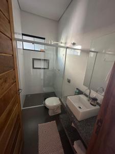 Casa garagem caminhonete exceto Dodge Ram, 2 quartos, espaço para 6 pessoas
