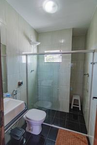 Casa de Verão, 04 quartos todos com ar condicionado, 03 banheiros, churrasqueira e piscina para relaxar