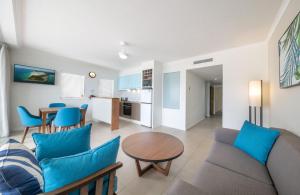 Port Views On Airlie 2 Bedroom