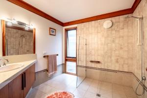 Escape to the beach, Grass area, large open home