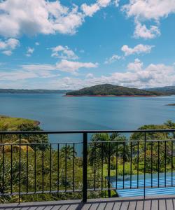 Tinajas Arenal Lakefront Lodge