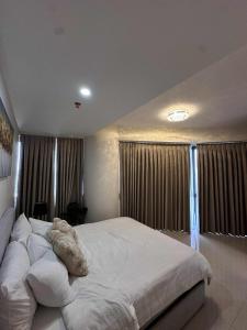 Cozy 1-BR Condo Unit