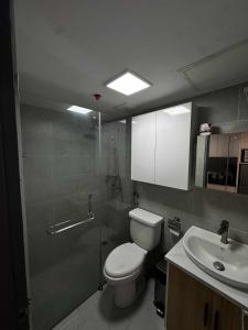 Cozy 1-BR Condo Unit