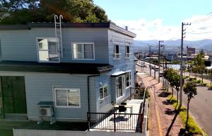 Riverside Moire - spacious & sunny