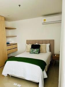 EIRA TACK by Tack Real Estate