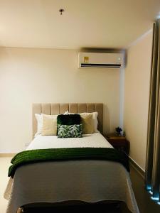 EIRA TACK by Tack Real Estate