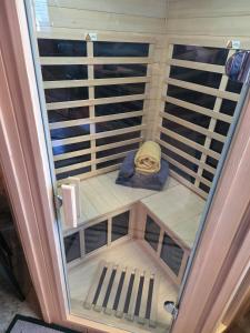 Sauna, Game Room, and Beach Front on Houghton Lake