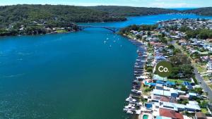 Waterfront Studio by HolidayCo