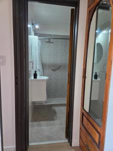 Luminoso Depto de 2 Amb Zona Guemes