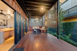 Unique 1BR New Farm Pod by Housemark Escapes