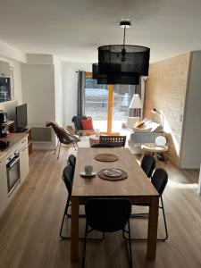 Bel appartement pour 8, terrasse au soleil