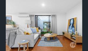 Beachside at the Bay