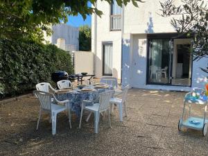 Maison climatisée 8P, près de la plage et du port, animaux admis - FR-1-798-59