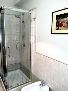 Quadruple Room with Private Bathroom